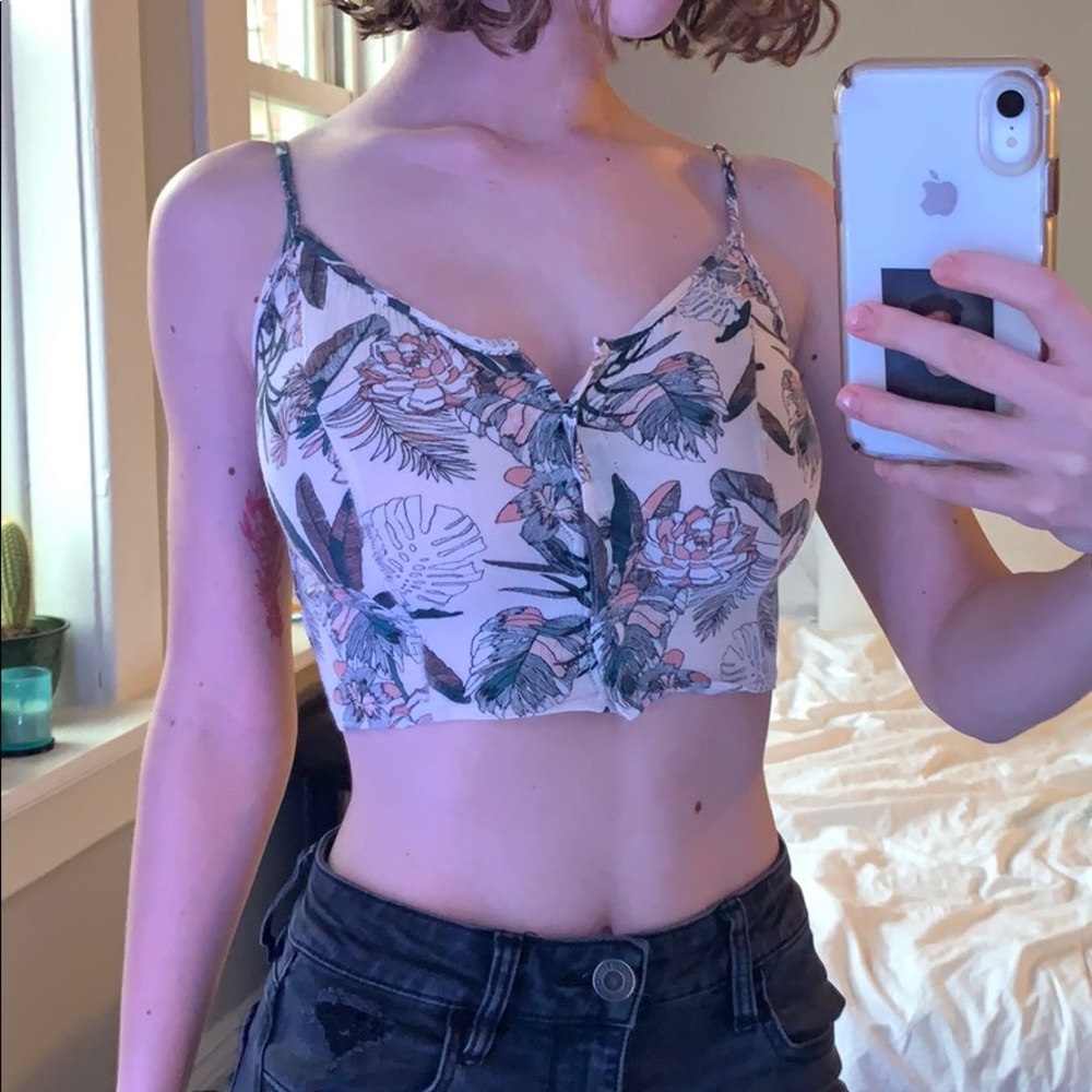 Kendal and Kylie floral crop top